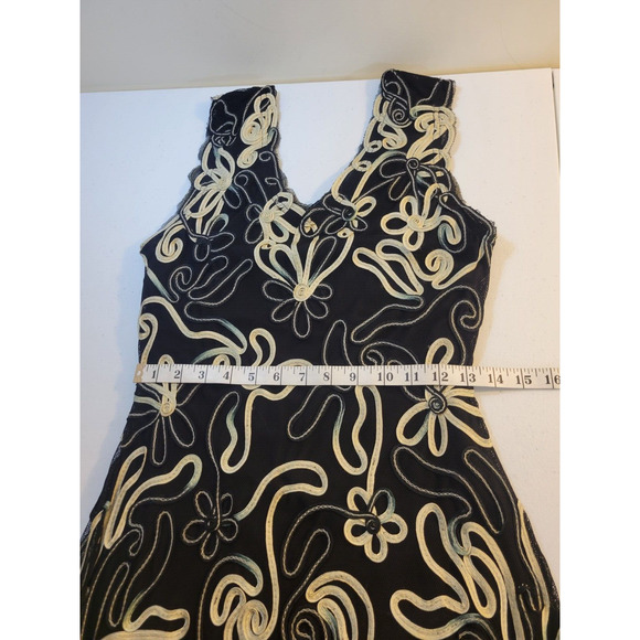 Jolibel Black Floral Applique V-Neck net Overlay Dress Women's Size 10 - Picture 6 of 12